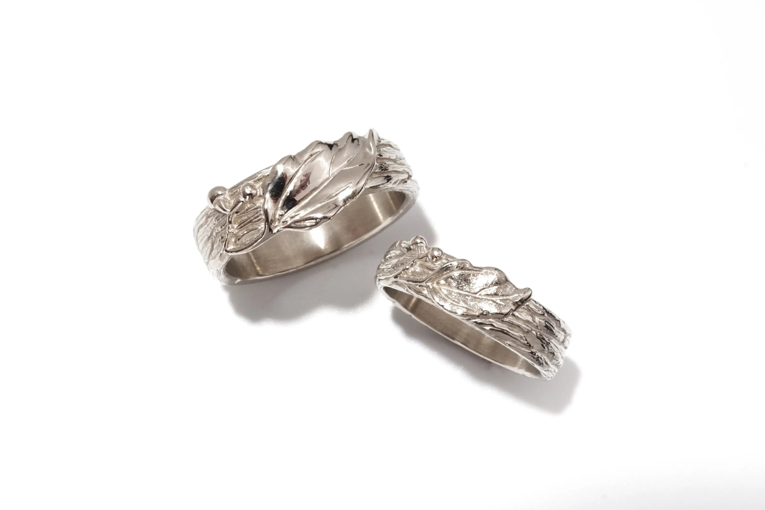 Chia Jewelry custom white gold wedding ring design inspired by nature and trees.