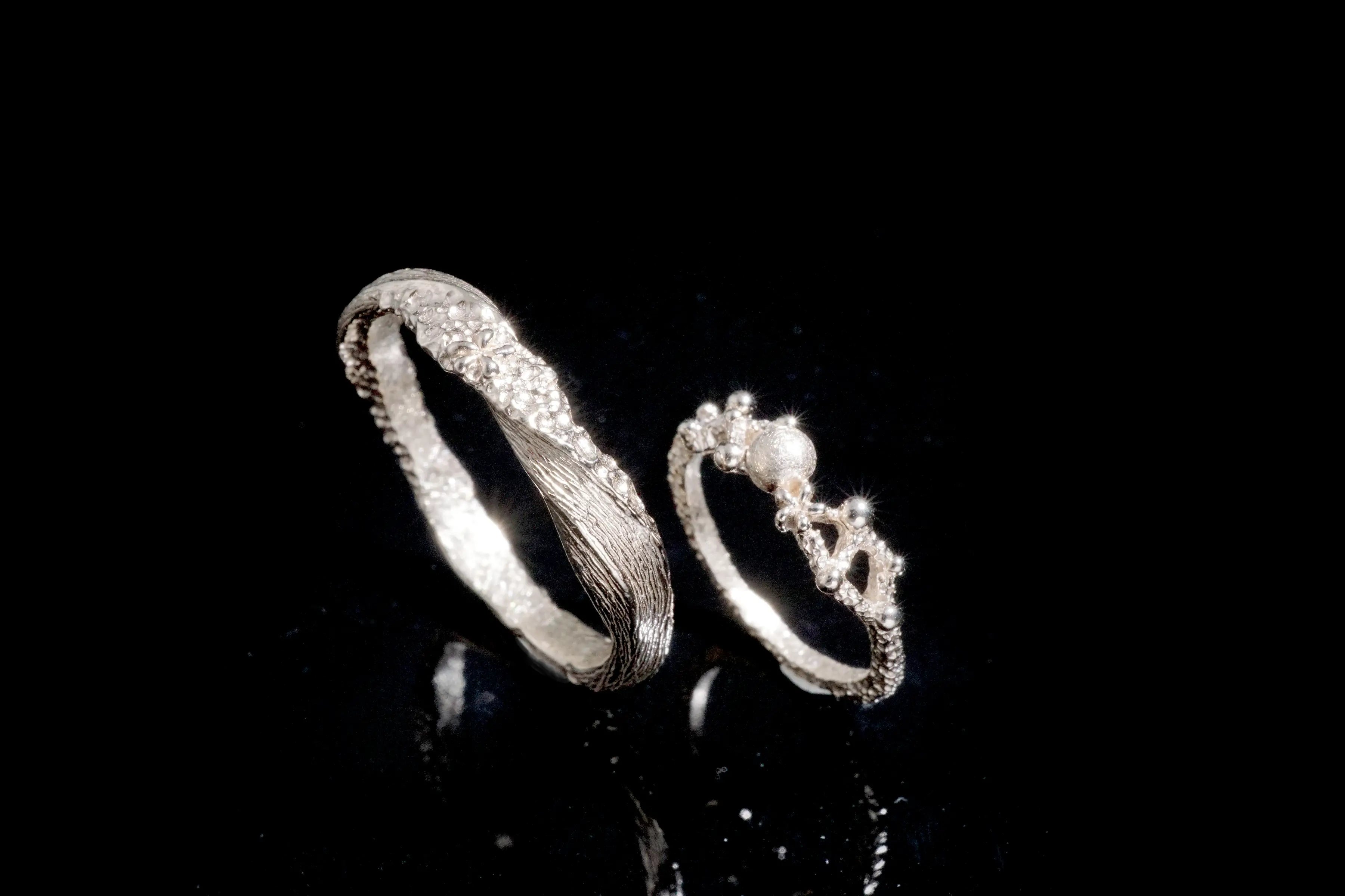 Bespoke Wedding Rings: Whispers of Breeze and Moonlight