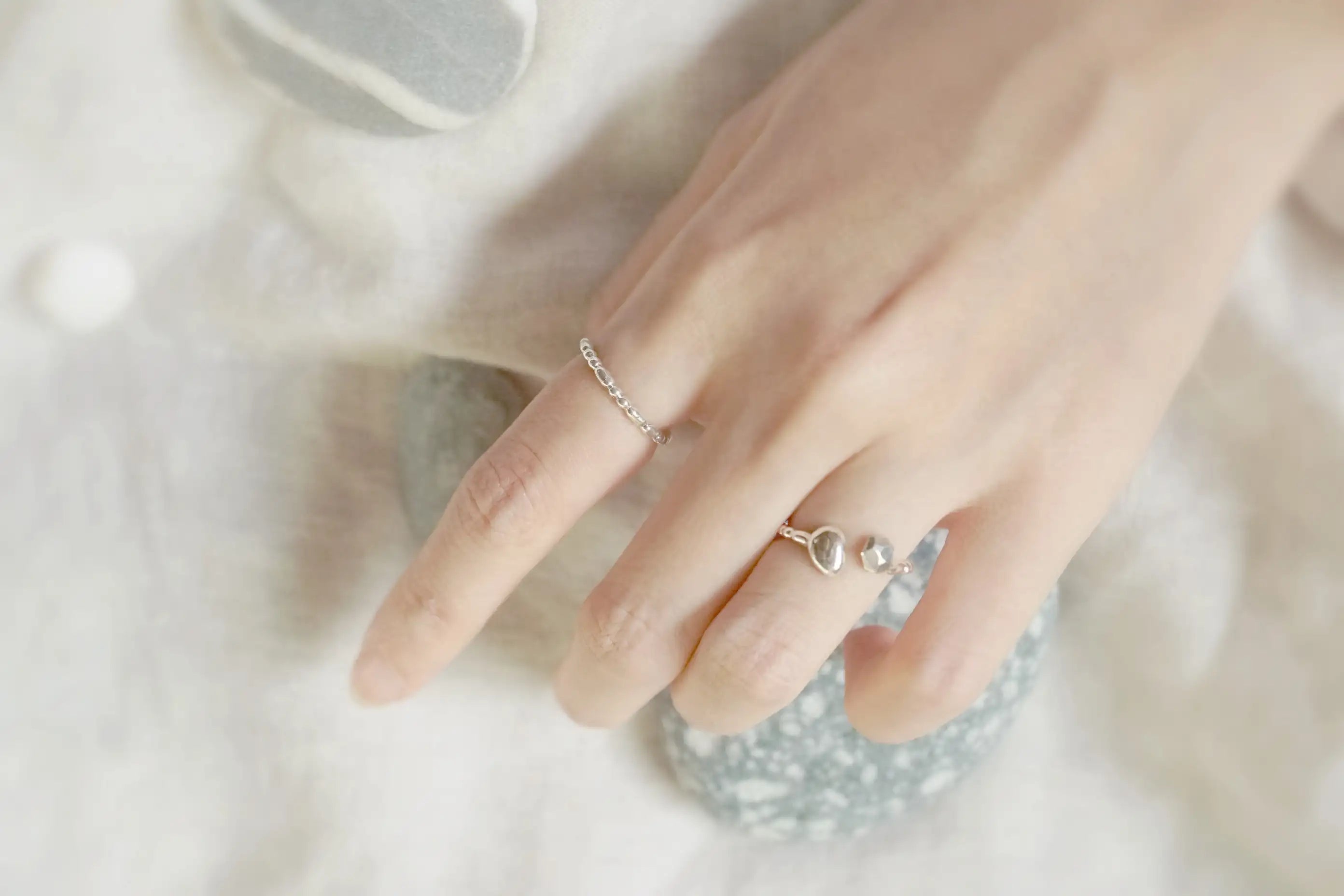 Deux Ring: Embrace Your Ever-Changing Beauty with Adjustable Elegance