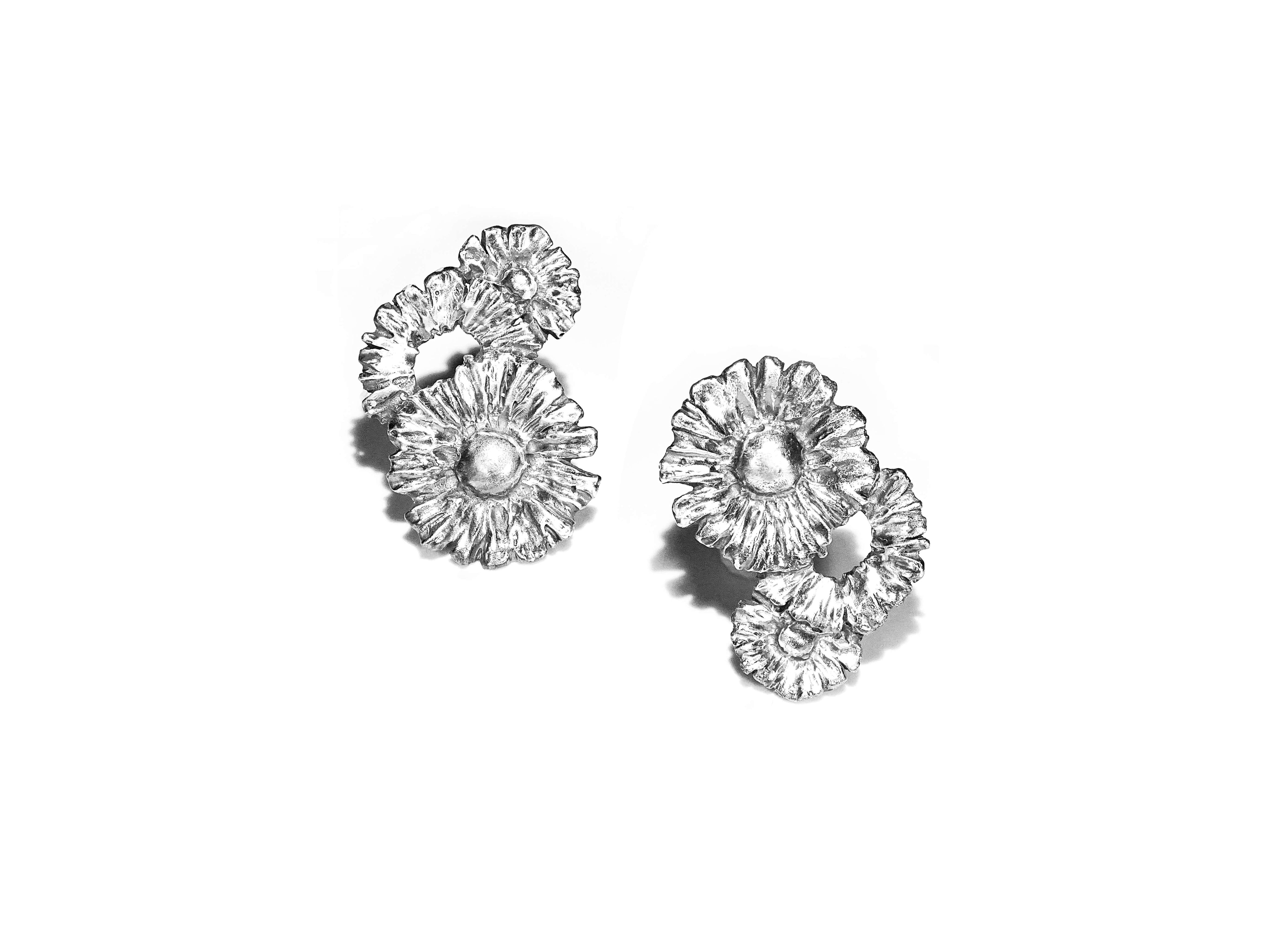 Sterling silver daisy earrings