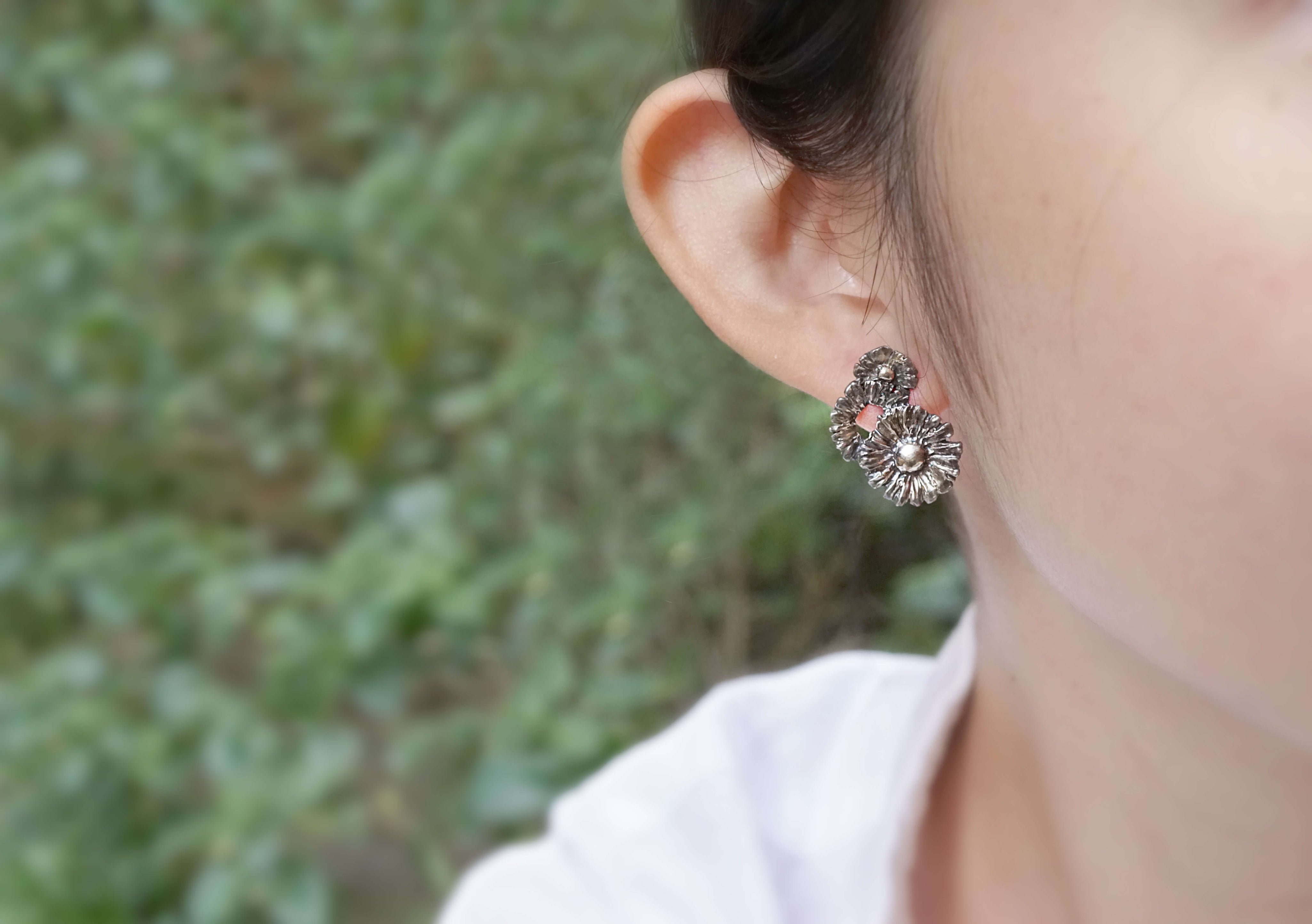 Sterling silver daisy earrings