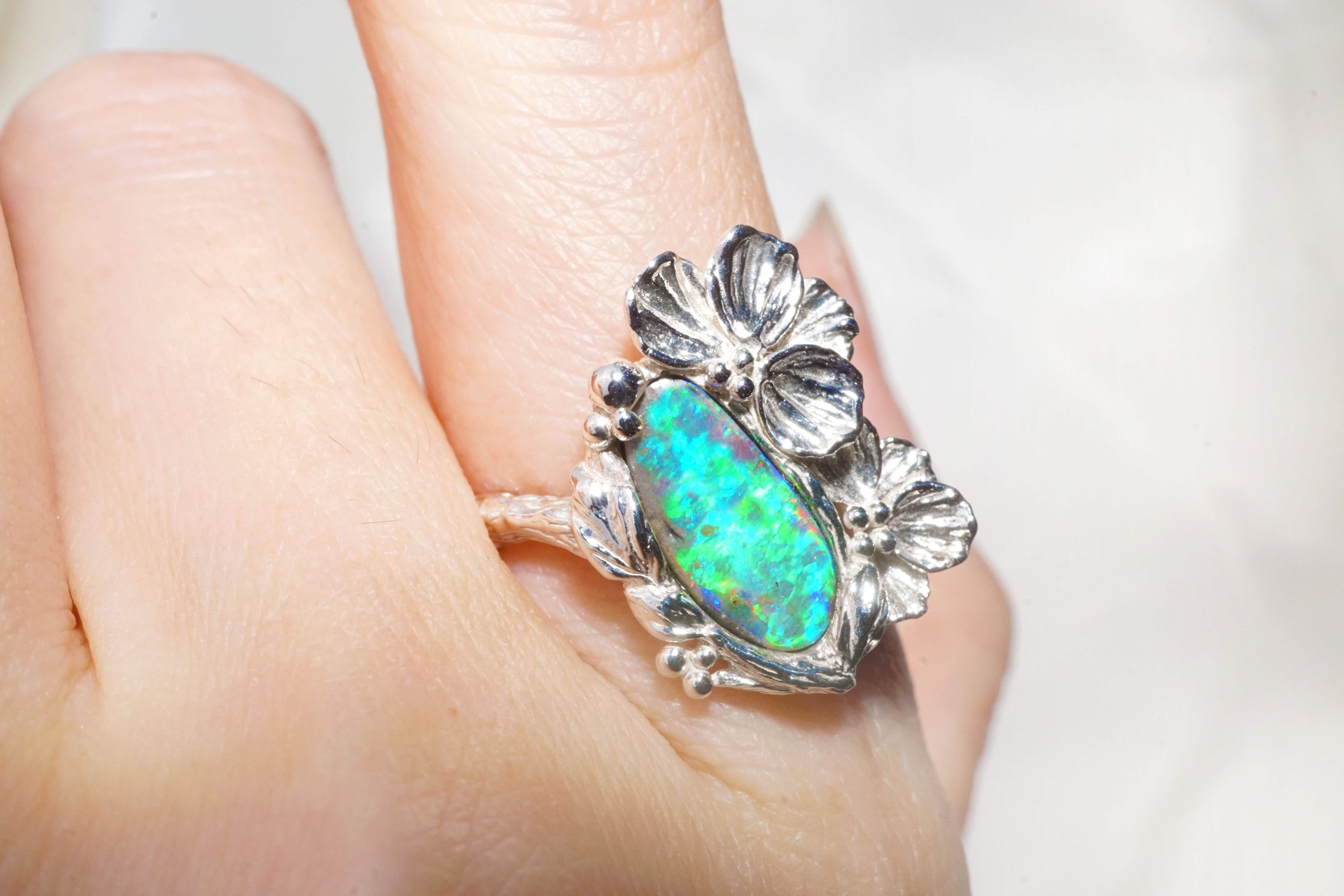 flower_opal_ring.jpg
